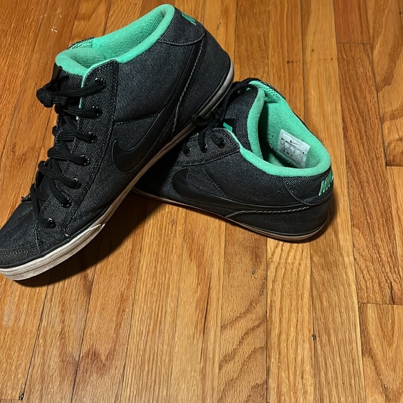 Men’s low rise Nike sneakers sz 12 - Picture 6 of 10